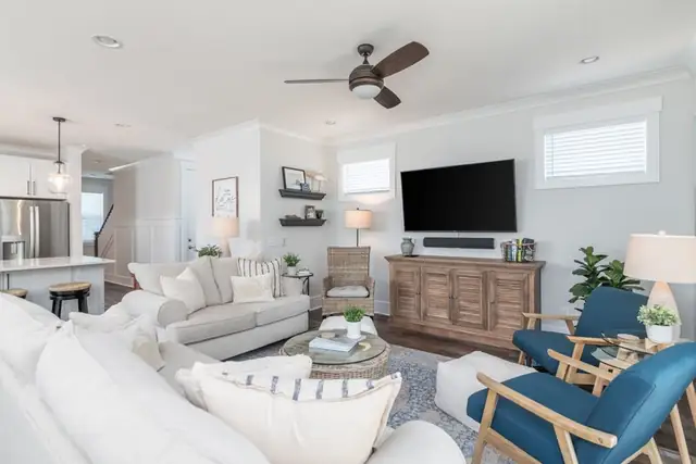 Living room at 5 Broad View Lane